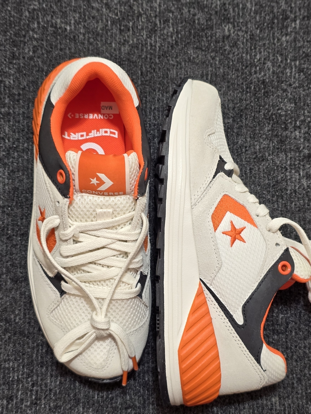 Converse Wave Trainer "Vintage White / Orange" (A12835C) - Brand New